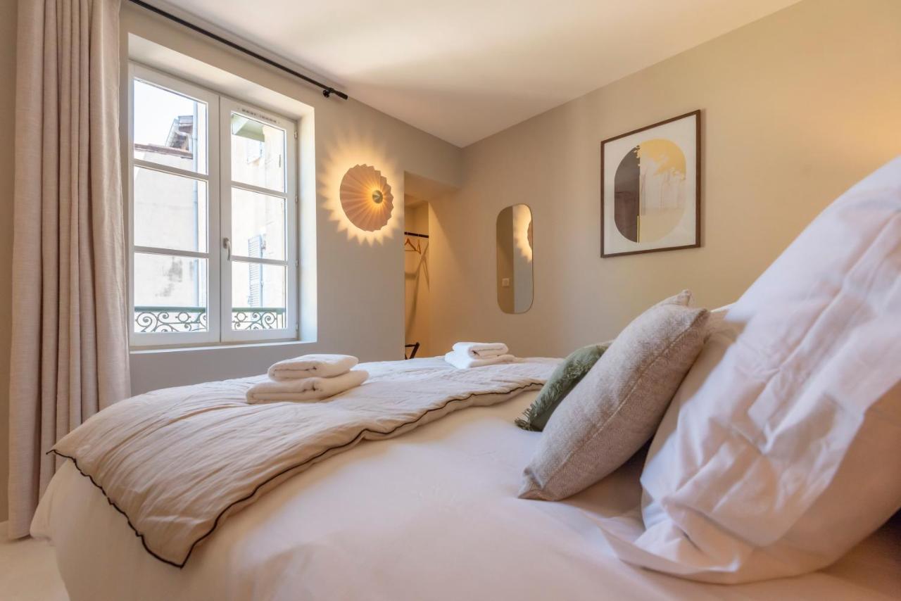 Le Cosy Chic . Proche Gare . Centre-Ville Macon . Neuf . Climatisation . Design . Wifi . Exteriér fotografie
